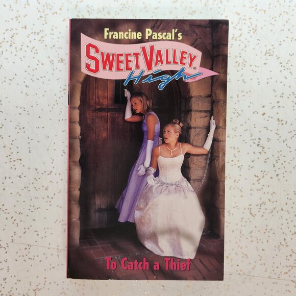 Sweet Valley High # 133 To Catch a Thief - Picture 1 of 5